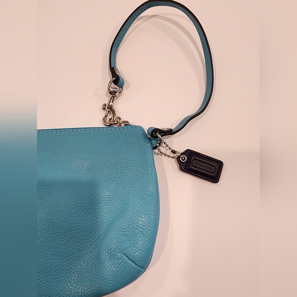 Coach Turquoise Leather Turn Lock Medium Wristlet - Picture 5 of 7